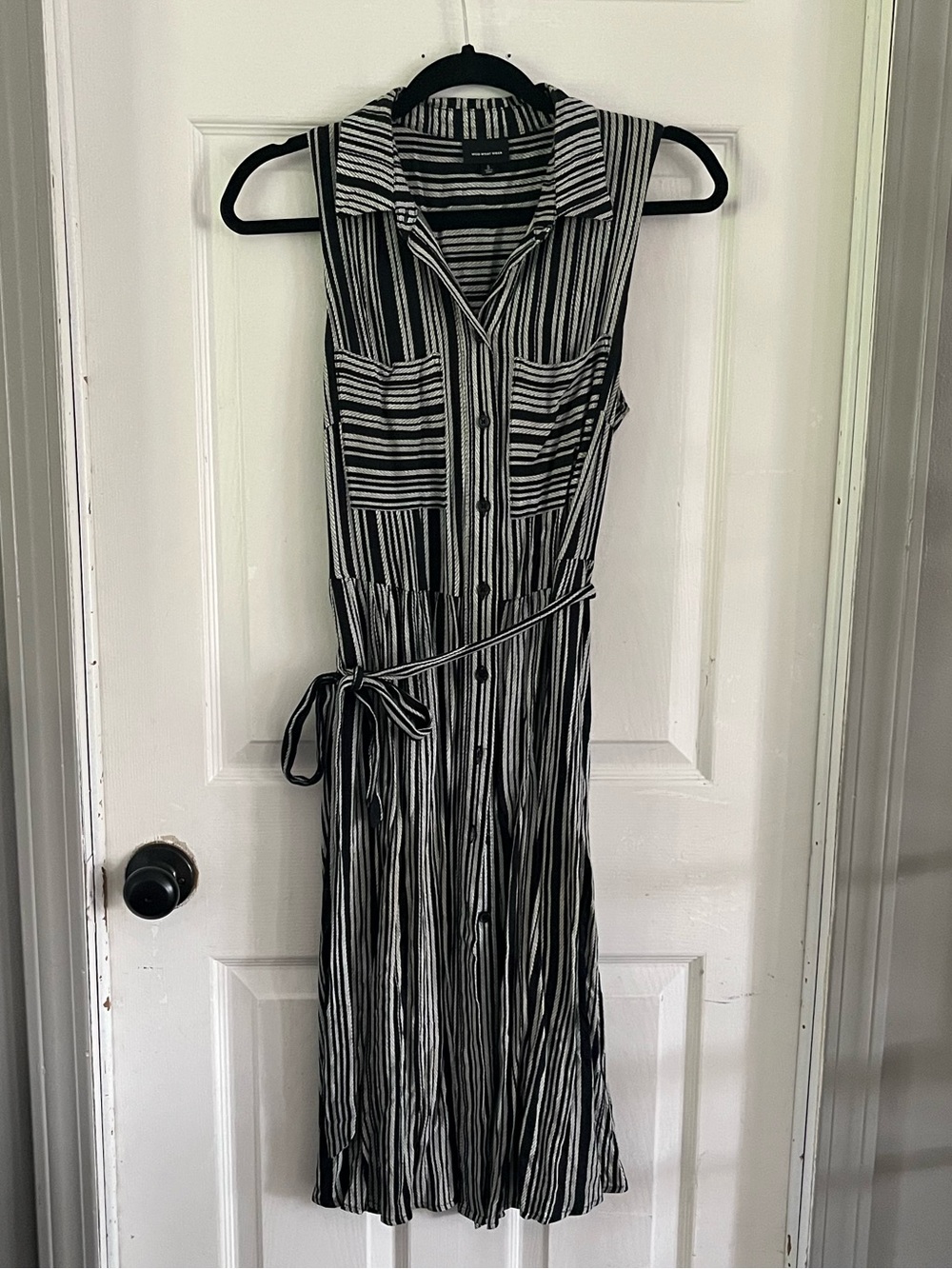 Who What Wear Black and White Striped Sleeveless Shirt Dress